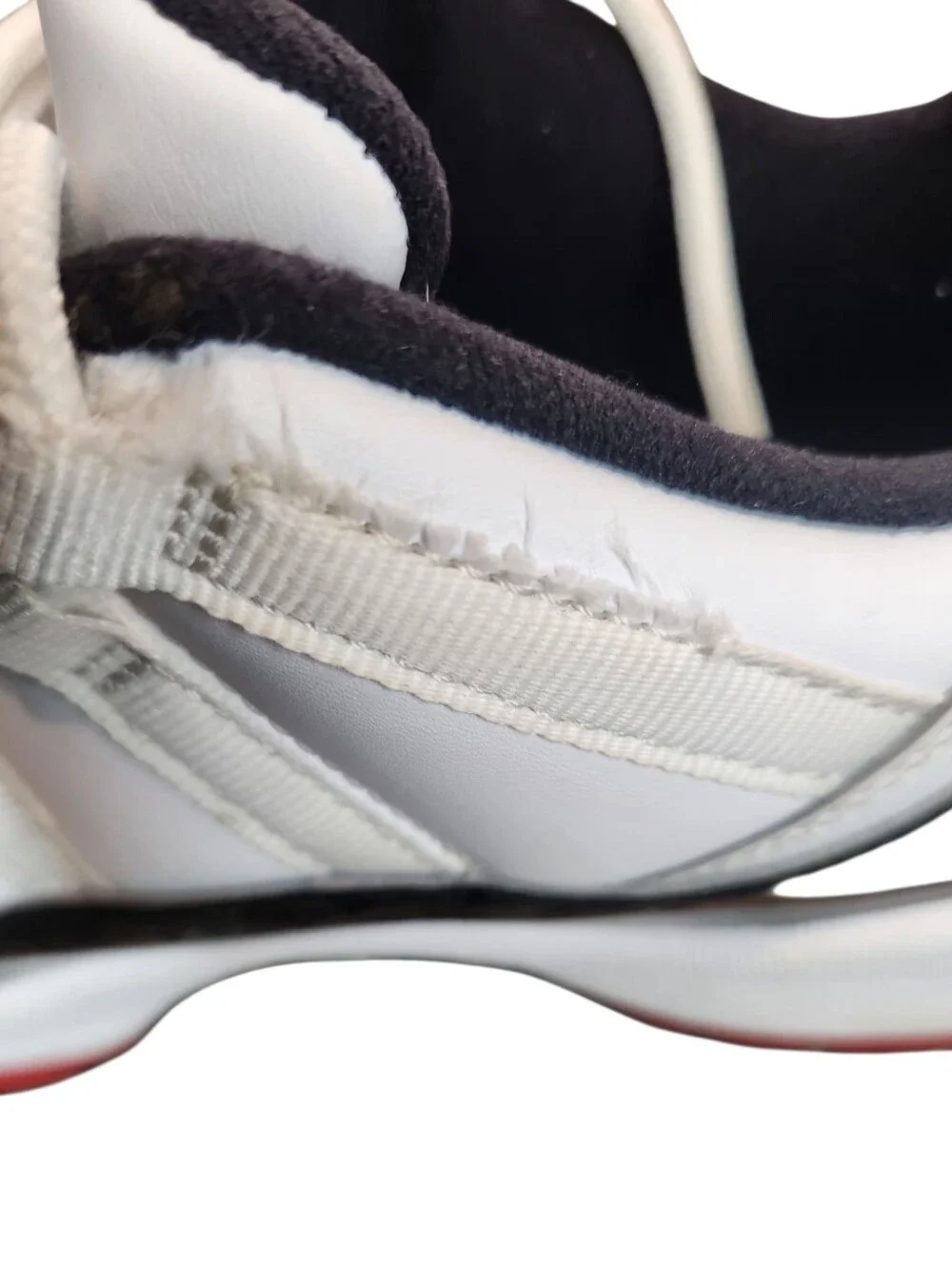 Jordan 11 Retro Low Concord Bred